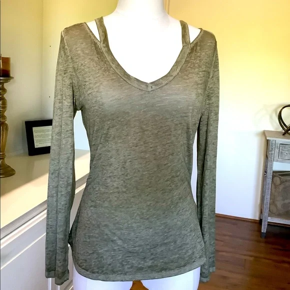 Long Sleeve Tee - Picture 2 of 9